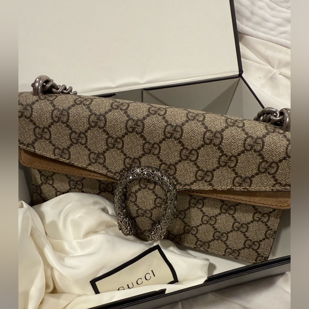 Gucci Dionysus Small GG Supreme Shoulder Bag – Crystal Tiger Head - Picture 8 of 12